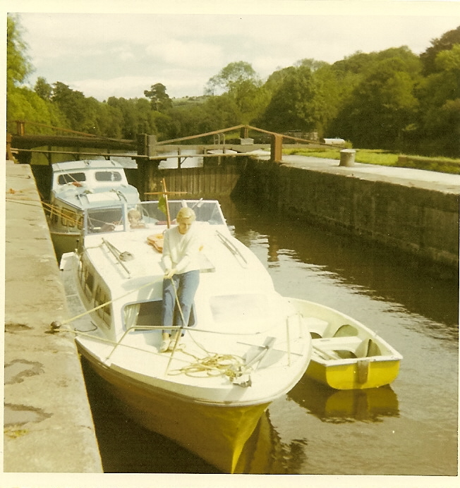 Ireland, River Shannon, Clarendon Lock, Flag Line, Verleger des IWS Verlages (c) IWS Verlag/RJS