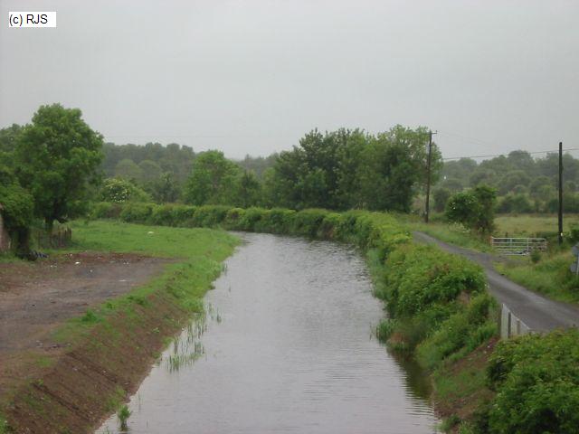 Der Royal Canal nach der Brücke (c)RJS