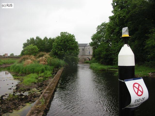 Das Wehr im Camlin River nach dem neuen Jetty (c) RJS