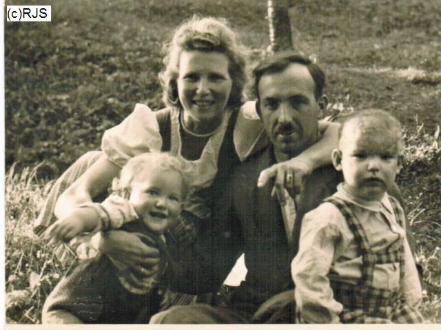 Tati und Mami am 2. Stammhaus (c) RJS